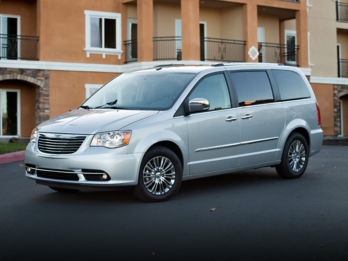 Certified Pre Owned 2016 Chrysler Town Country Touring 4d Certified Pre Owned 2016 Chrysler Town Country Touring