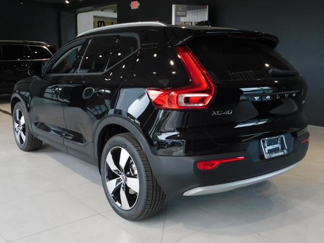 New 2020 Volvo Xc40 Momentum 4d Sport Utility In 20y0170